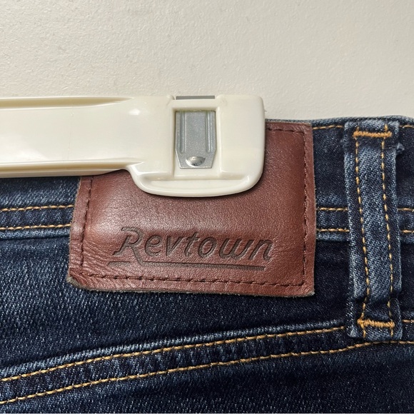 Revtown Sharp Jeans - Picture 5 of 8